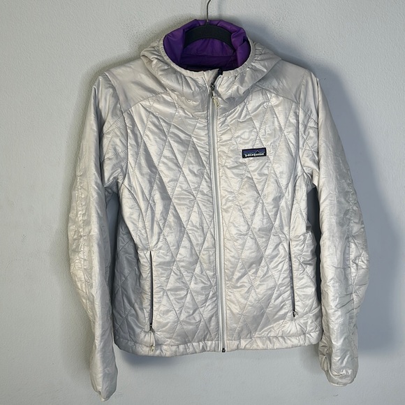 Patagonia Jackets & Blazers - Patagonia gray silver puffer jacket S